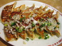 「餃子コンビ（６ヶ×２）￥６００」@こだわりらーめん しせん 相老駅店の写真