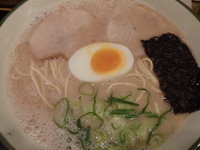 「ラーメン(580円)(バリカタ)、替玉(100円)」@大砲ラーメン 天神今泉店の写真