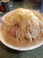 「ラーメンヤサイマシニンニクメンカタ」@ラーメン二郎 新宿小滝橋通り店の写真