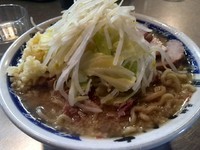 「ラーメン650円＋こま切れチャーシュー100円＝750円」@らーめん大 蒲田店の写真