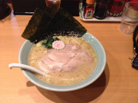 「げんこつラーメン¥630＋ビール¥350×2本」@めんや焔の写真