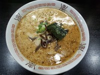 「豚骨醤油ラーメン 500円」@三十一代目 哲麺 与野駅前店の写真