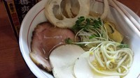 「限定 豚骨煮干しラーメン 880円」@しぇからしか 梅田店の写真