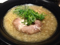 「豚骨醤油ラーメン」@蔵出し味噌らーめん 真剣勝負の写真