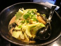 「黒龍（豚骨醤油らーめん）680円＋ドカキャベツ100円」@らーめん幸龍の写真