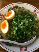 「尾道ラーメン＋味玉＋ネギ」@西國やの写真