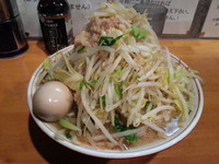 「小豚ラーメン￥750＋味玉￥100」@豚星。の写真