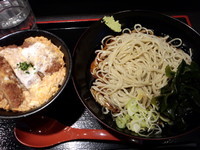 「〖特別価格〗ミニかつ丼セット（冷やし）490円」@つぼみ家 神田東口店の写真