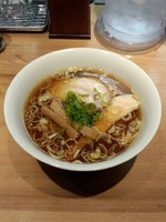 「醤油ラーメン」@ラーメン屋 トイ・ボックスの写真