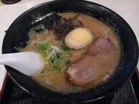 「醤油とんこつラーメン　＋替玉１回（無料）」@麺家 匠の写真