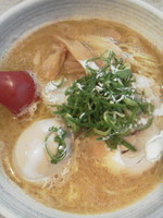 「らーめん￥６８０＋ライス（ランチサービス）＋味玉（クーポン）」@魂のチャーシューメン 清水の写真