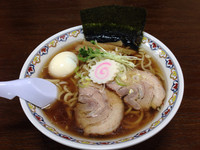 「ラーメン（太麺仕様）650円、味玉100円」@中華そば 仙人掌の写真