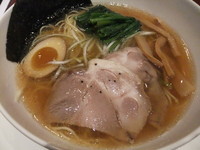 「shoyu（あっさり醤油味）（780円）」@R&Bの写真