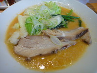 「濃濃旨味噌ラーメン・ニンニク入り＋チャーシュー１枚」@豚さんち 前橋店の写真