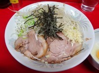 「ラーメン（650円）＋油そば【塩】（100円）＋生玉子」@ラーメン二郎 西台駅前店の写真