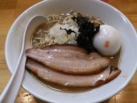 「特濃煮干ソバ（黒）＋味玉」@煮干中華ソバ イチカワの写真