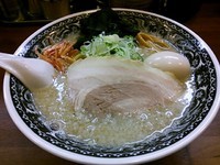 「【期間限定】塩らーめん750円＋味玉＋半ライス（サービス）」@拉麺 梅太郎の写真