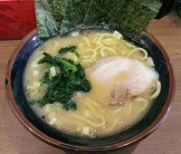 「ラーメン\650＋小ライス\50」@濃厚豚骨ラーメン 竹三郎の写真