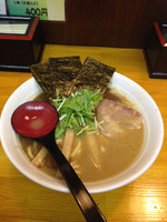 「ラーメン800円泪飯300円」@らぁめん 葉月の写真