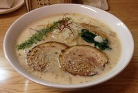 「白い味噌らーめん(赤唐辛子麺)大盛(800円)」@麺処 あずきの写真
