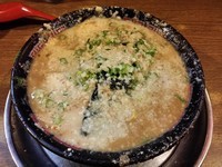 「とんこつラーメン」@無鉄砲 大阪店の写真