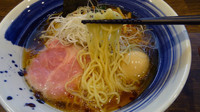 「鶏だししょうゆラーメン 680円＋大人の味玉」@麺処 景虎 戸塚安行店の写真