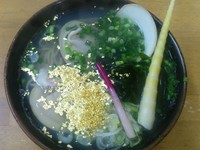 「【初月の一杯】活 大蛤昆布出汁仕立て￥1000＋金粉￥500」@MENYA 食い味の道有楽の写真