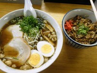 「尾道ラーメン580大盛玉子モヤシ」@三公の写真