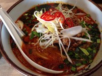 「シンシン麺【880円】」@横濱家 駒岡店の写真