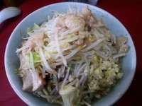 「小ラーメン　ヤサイニンニクアブラ　700円」@蓮爾 登戸店の写真