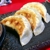 「昭和の風（醤油）セット（餃子3ケ、ライス食べ放題）480円」@よいち つけ麺研究所 笠懸阿左美沼店の写真