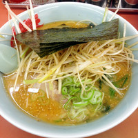 「特製味噌ラーメン（アブラ多めの多め）690円白髪ネギクーポン」@ラーメン山岡家 佐野店の写真