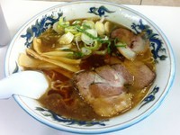 「正油ラーメン 700円」@元祖北海道旭川ラーメン ぺーぱんの写真