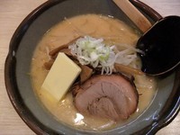 「みそバターミルクラーメン（800円）」@札幌ラーメン めんくらの写真