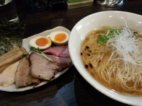 「特製 豊潤鶏だし醤油ラーメン」@麺処 ほん田 nijiの写真