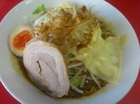 「カレーラーメン￥700＋スライスチーズ￥50＝￥750」@びんびん豚の写真