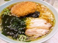 「メンチラーメン」@立喰 新角の写真