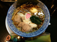 「新潟長岡醤油味玉ラーメン」@麺や ぶたコング 梅田本店の写真