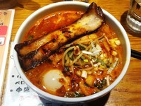 「豚!!キムチ味噌ラーメン　780円＋味玉」@おはな商店 関内店の写真