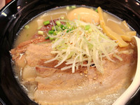 「豚バラ⚪︎⚪︎麺」@白湯麺屋 武蔵小杉店の写真