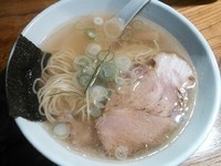 「塩らあめん(大) ￥600」@上州地鶏ラーメン 翔鶴の写真