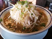 「ラーメン700円+ギョーザ300円」@中華そば 立川 上越店の写真