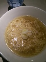 「鮮魚のかけそば　真鯛と蛤の塩そば700円」@SOBAHOUSE金色不如帰の写真