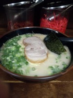 「ラーメン500円」@博多ラーメン長浜や 上野店の写真