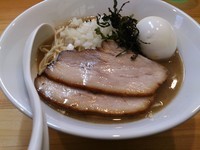 「特濃煮干ソバ（黒）＋味玉」@煮干中華ソバ イチカワの写真