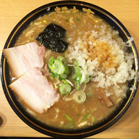 「ラーメン＋玉ねぎ」@天然豚骨醤油 らーめん玉 超大吉 上野店の写真