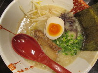 「博多とんこつらーめん　「690円」」@麺屋 甚支～JINSHI～の写真