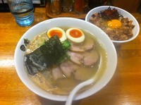 「特製煮干塩そば＋卵かけちゃーしゅー丼」@中華そば田家 ふくふくの写真