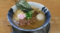 「八豚らーめん（平打ち麺）＋半熟味付け玉子」@麺屋 湯や軒の写真