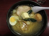 「バターラーメン+味玉（半熟（限定30個））」@横浜元祖 札幌やの写真